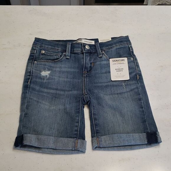 NWT Girls Signature Levi's GOLD Cuffed Bermuda Shorts Sz 6 - Picture 2 of 9